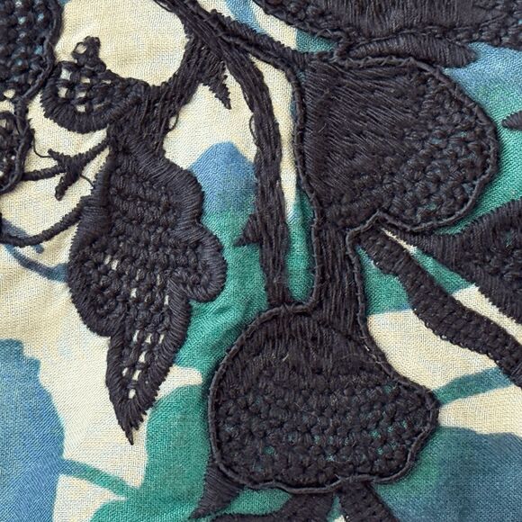 Chico's Floral Split Neck Embroidered Neckline Tunic, Medium - Picture 5 of 10